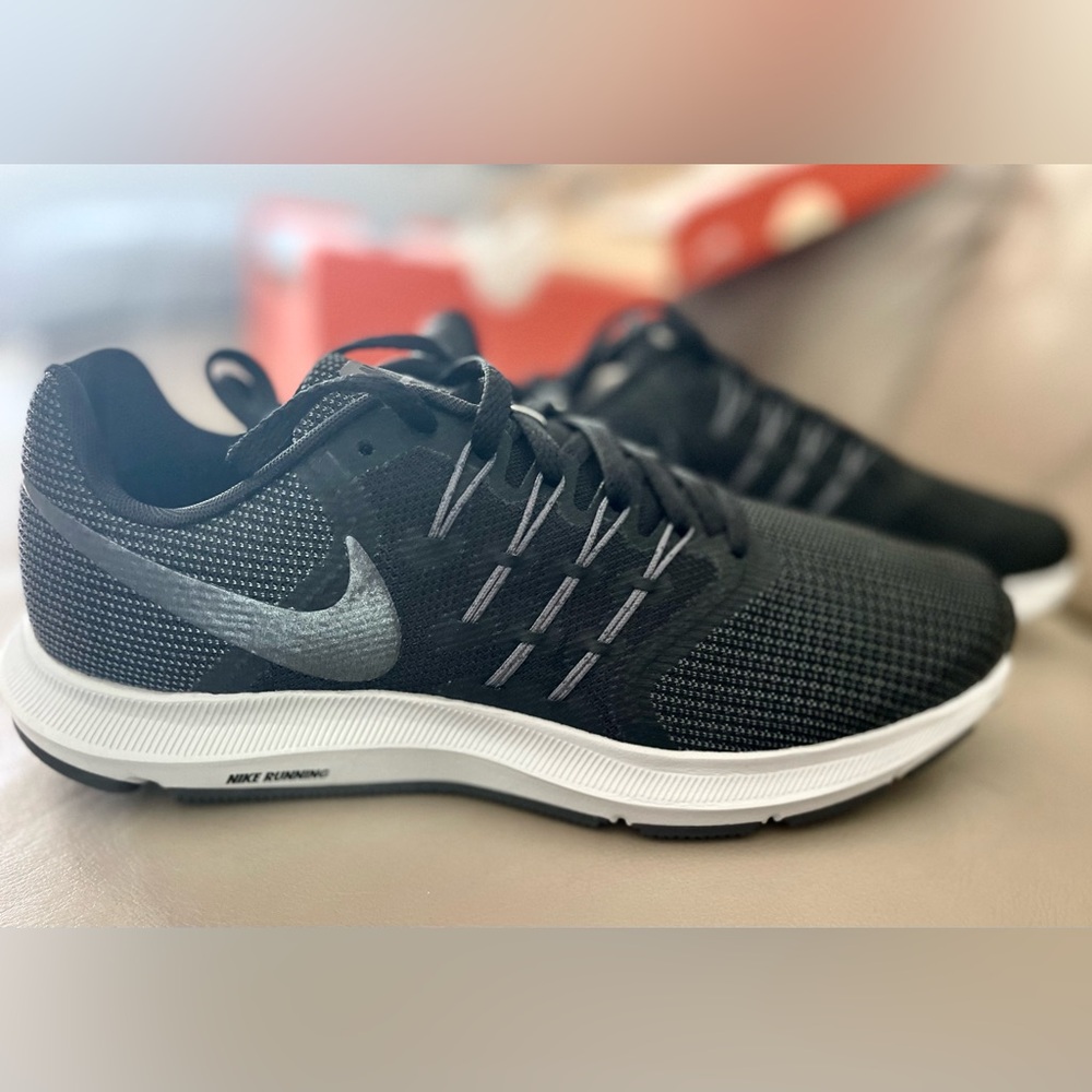 NEW in box!  Nike women’s Run Swift  Black and Gray Shoes, size 8